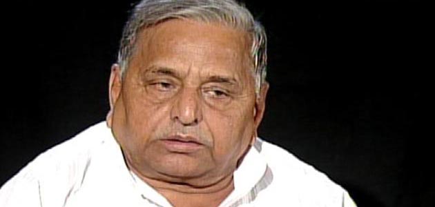 Samajwadi Party chief Mulayam Singh Yadav demands a ban on English in Parliament.