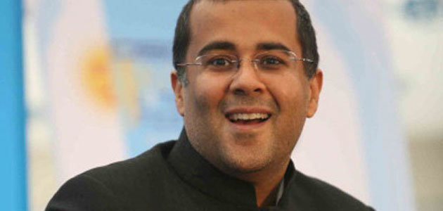 Best-selling author Chetan Bhagat lashed out at APP for its protest in Delhi.