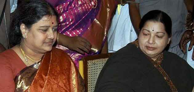 Tamil Nadu CM J Jayalalithaa and her friend Sasikala did not file income tax returns two decades ago.