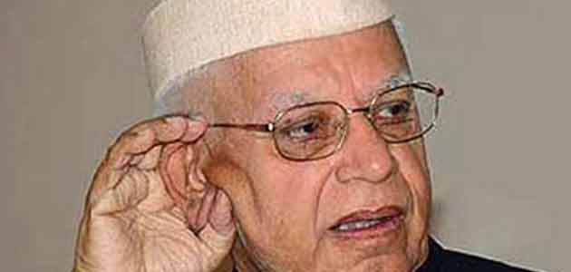 Congress veteran N D Tiwari surprised all announcing his candidature for the upcoming LS polls in Varanasi.